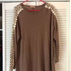 Long Sleeve Top with Lacy arms